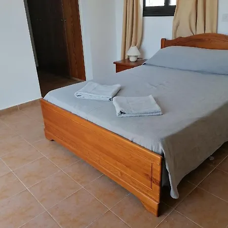 Spacious 3 Bedroom Private Pool Villa Paphos