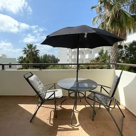 Spacious 3 Bedroom Private Pool * Paphos