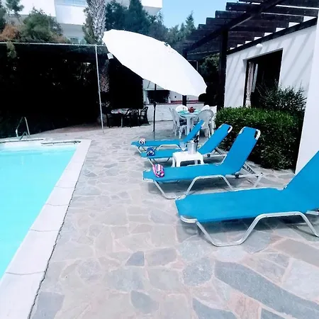 Spacious 3 Bedroom Private Pool Villa *
